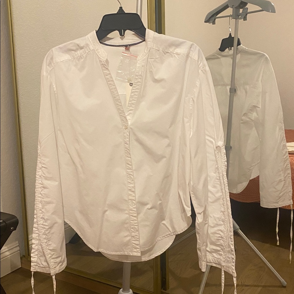 Anthropologie White Long-Sleeve V-Neck Button Front Blouse